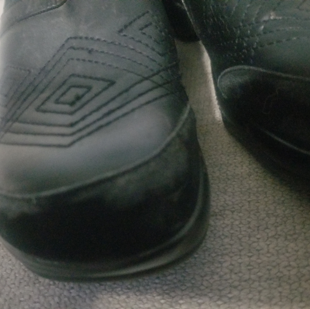 Shoes - Picture 2 of 4